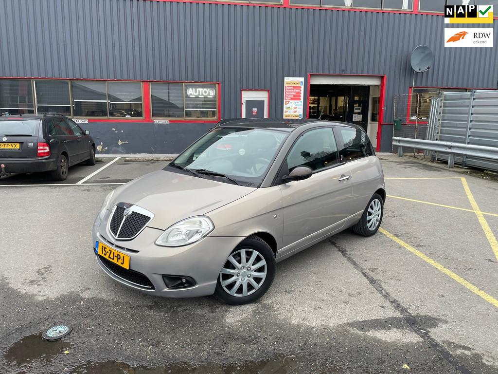 Lancia Ypsilon 1.4-16V / AUTOMAAT / NAP /, Auto's, 970 kg, 400 kg, Beige, Origineel Nederlands