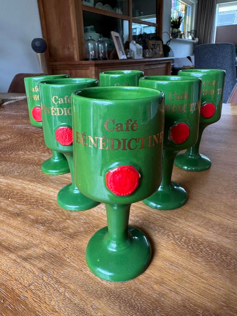 Café (Dom) Bénédictine glazen mokken groen., Ophalen of Verzenden, Zo goed als nieuw, Overige typen