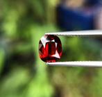 Losse gecertificeerde zuivere rode echte spinel 1.40 crt, Ophalen, Zo goed als nieuw, 17 tot 18, Dame of Heer