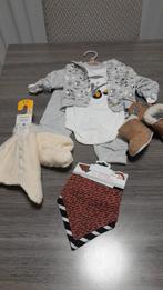 Nieuw baby setje - kleding, muts, schoentjes en slab, Kinderen en Baby's, Babykleding | Overige, Ophalen of Verzenden, Nieuw, Primark