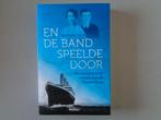 En de band speelde door - Christopher Ward, 20e eeuw of later, Overige gebieden, Ophalen of Verzenden, Christopher Ward