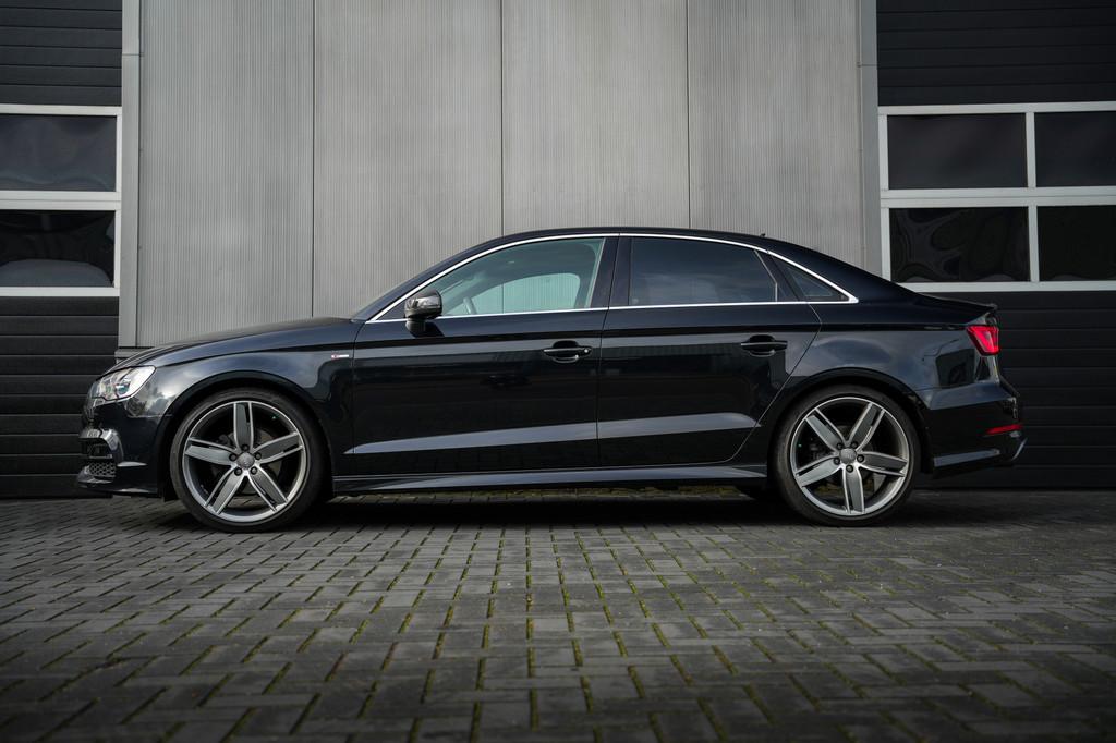 Audi A3 Limousine 1.4 TFSI 141 pk CoD Ambition Pro Line S-Li, Gebruikt, 4 cilinders, Zwart, Sedan