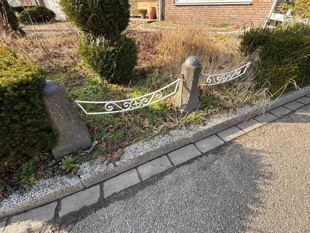 Betonpaaltje met sierhekwerk voor tuinafscheiding, Tuin en Terras, Ophalen, Overige materialen, Gebruikt, 3 tot 6 meter