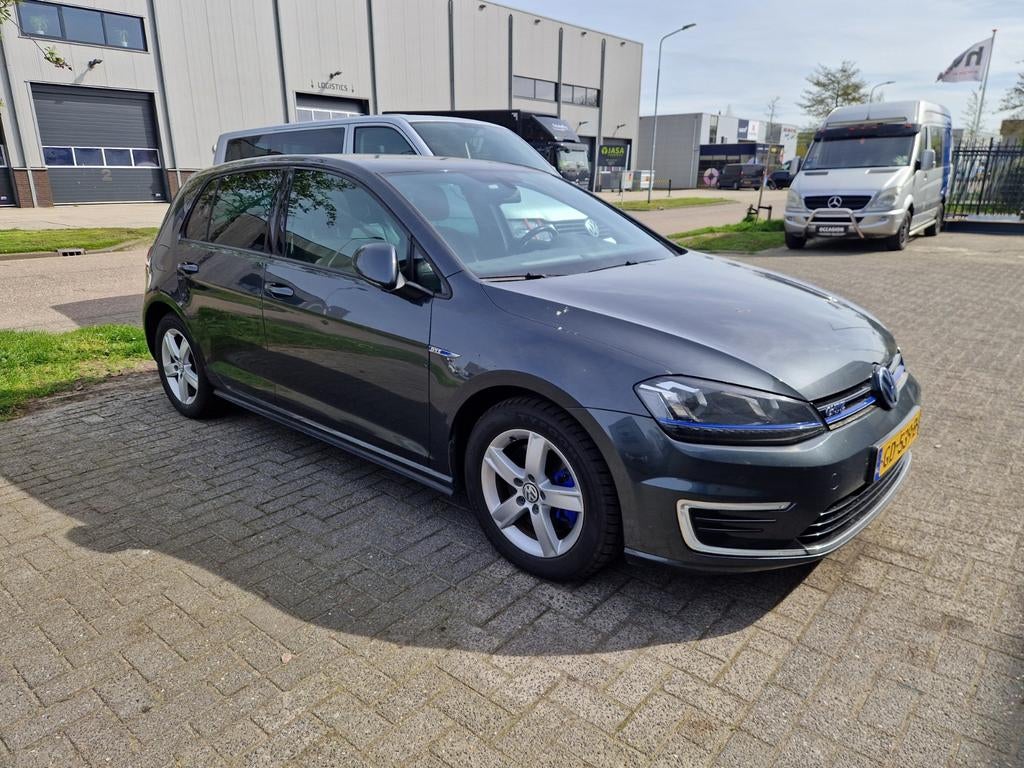 Volkswagen Golf GTE van eerste eigenaar, Auto's, Volkswagen, 4 cilinders, 1499 kg, Bi-Xenon koplampen, 149 pk
