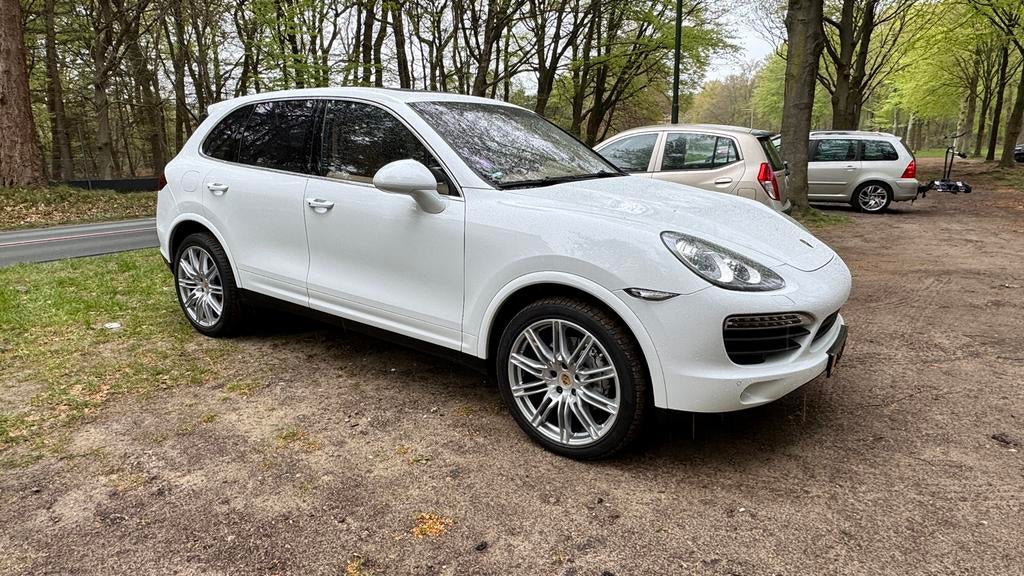 Porsche Cayenne 4.8 S Tiptronic S 2012 Wit, Auto's, Porsche, Automaat, 138 €/maand, Wit, SUV of Terreinwagen