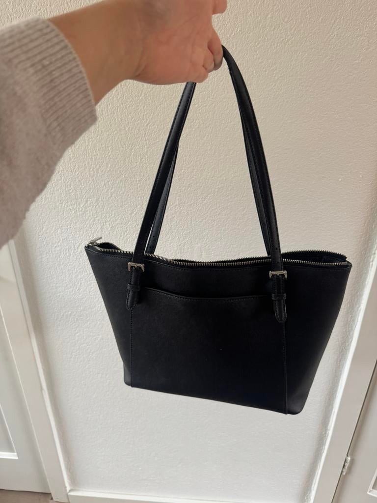 Michael Kors handtas zwart, Sieraden, Tassen en Uiterlijk, Tassen | Damestassen, Ophalen of Verzenden, Zo goed als nieuw, Zwart
