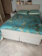 Elektrisch verstelbare boxspring 140x200 cm - Zo goed als ni, Ophalen, Beige, 140 cm, Zo goed als nieuw