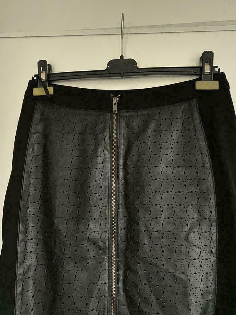 E1074 DIDI: maat S=36 imitatie-leren rok rokje zwart, Kleding | Dames, Rokken, Zwart, Didi, Ophalen of Verzenden, Zo goed als nieuw