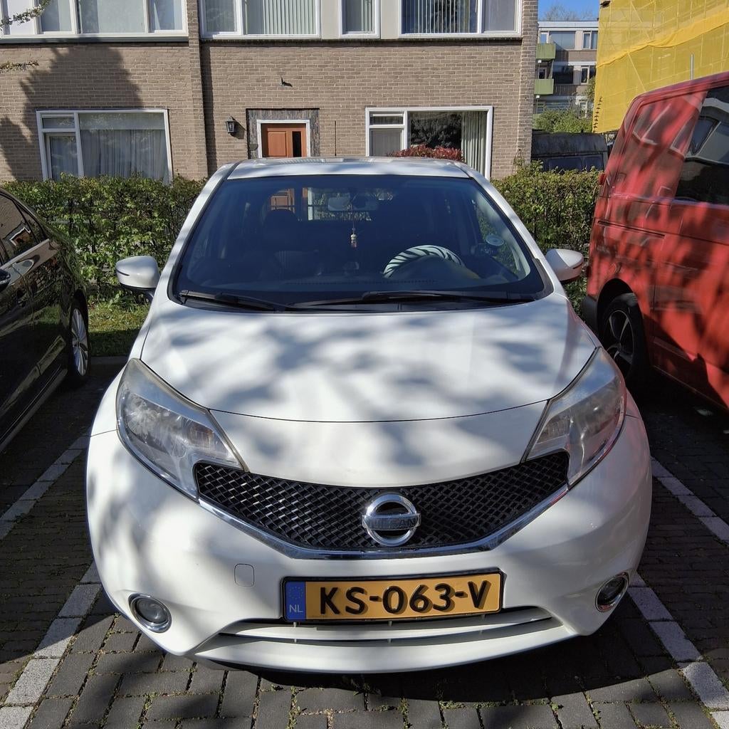 Nissan Note 1.2 59KW/80PK 2015 Wit kilometerstand 160.000, Auto's, Nissan, Stof, 980 kg, Zwart, 1198 cc