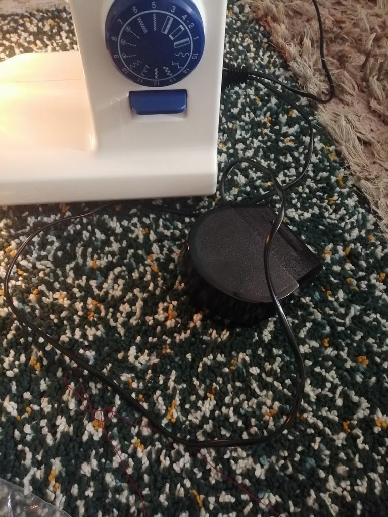 Toyota jeans naaimachine model jcb15, Hobby en Vrije tijd, Naaimachines en Toebehoren, Ophalen of Verzenden, Nieuw, Naaimachine