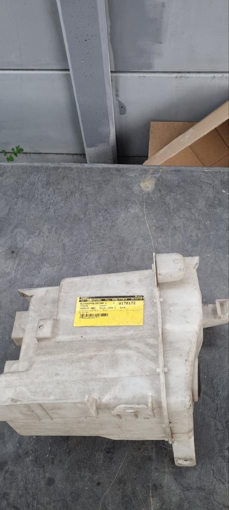 Ruitensproeier reservoir, Ophalen of Verzenden