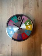 Kleurrijke Kinder Klok - Wandklok met Grote Cijfers, Ophalen, Zo goed als nieuw, Analoog, Wandklok