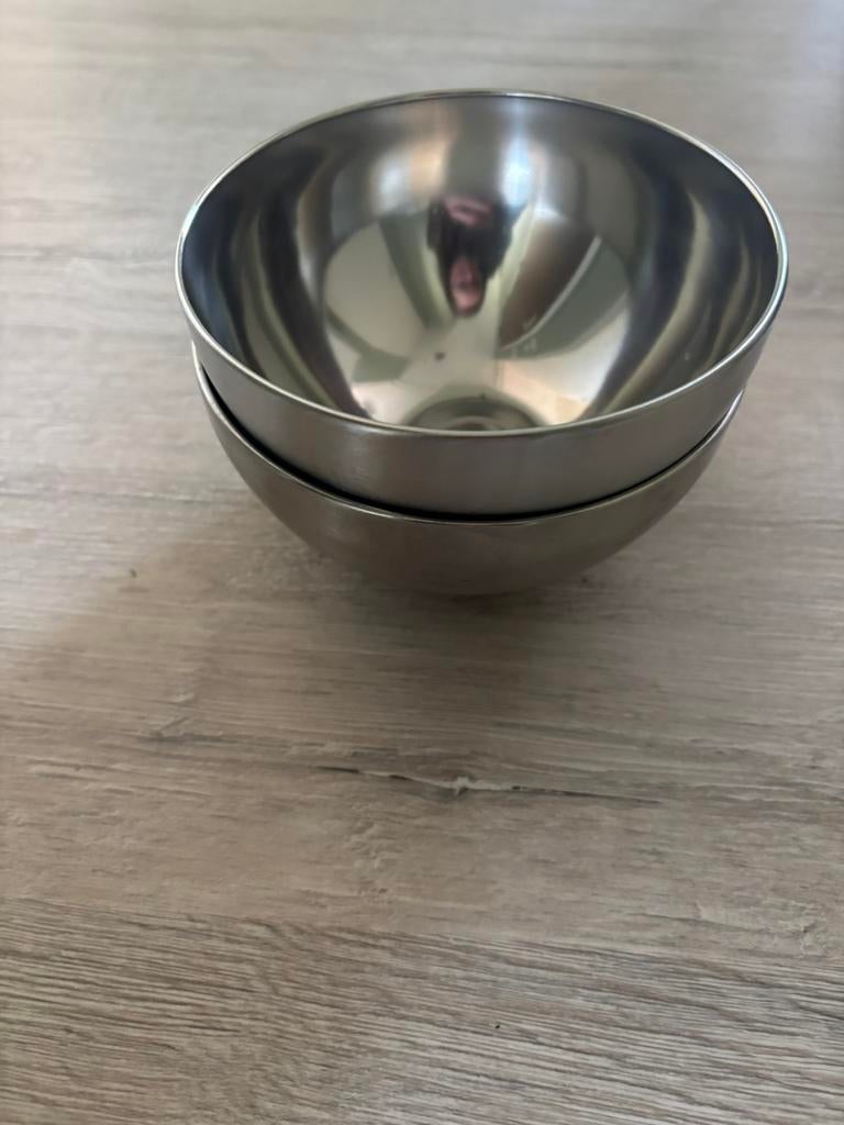 2 schaaltjes/kommen  13 cm, Huis en Inrichting, Keuken | Servies, Overige materialen, Gebruikt, Ophalen of Verzenden, Kom(men)