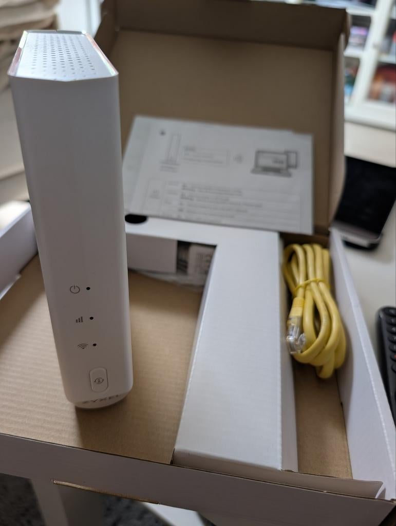 Extender (Zyxel) met kabel, Ophalen, Zo goed als nieuw