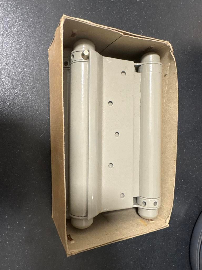 2x Nagelnieuwe Bommer Doorklap Scharnieren 145mm, Ophalen, Nieuw, Scharnier