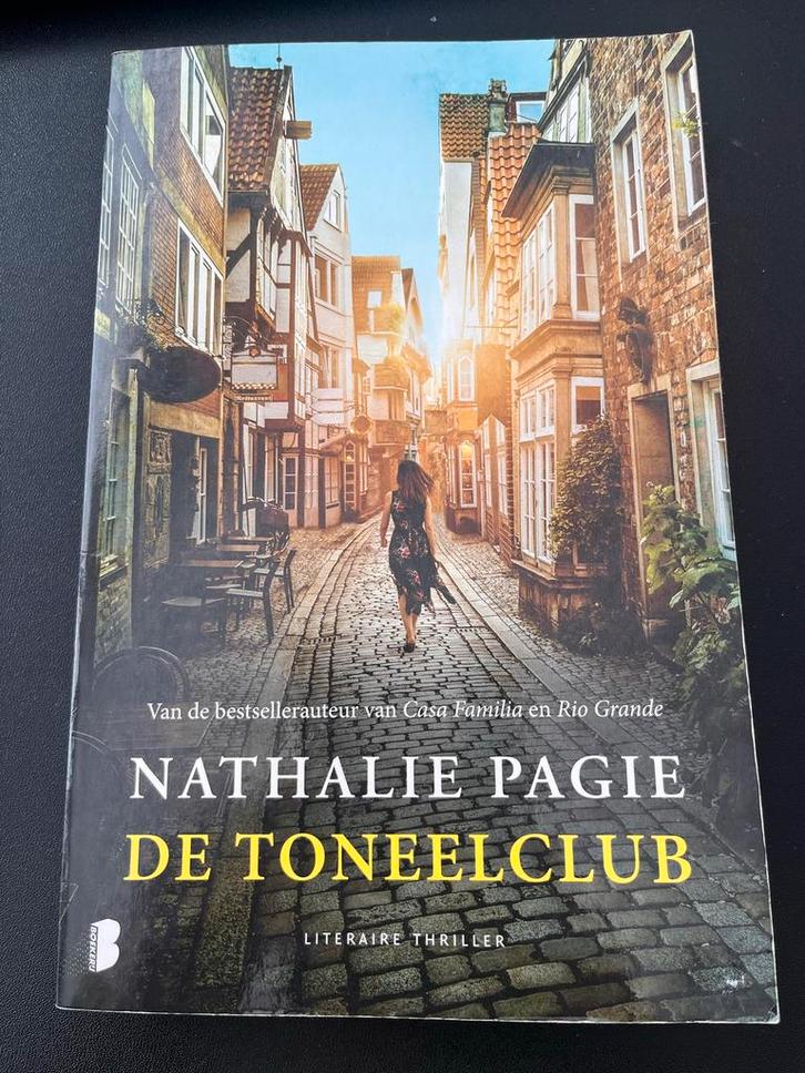 Nathalie Pagie - De Toneelclub (Literaire Thriller), Boeken, Thrillers, Gelezen, Nederland, Ophalen of Verzenden