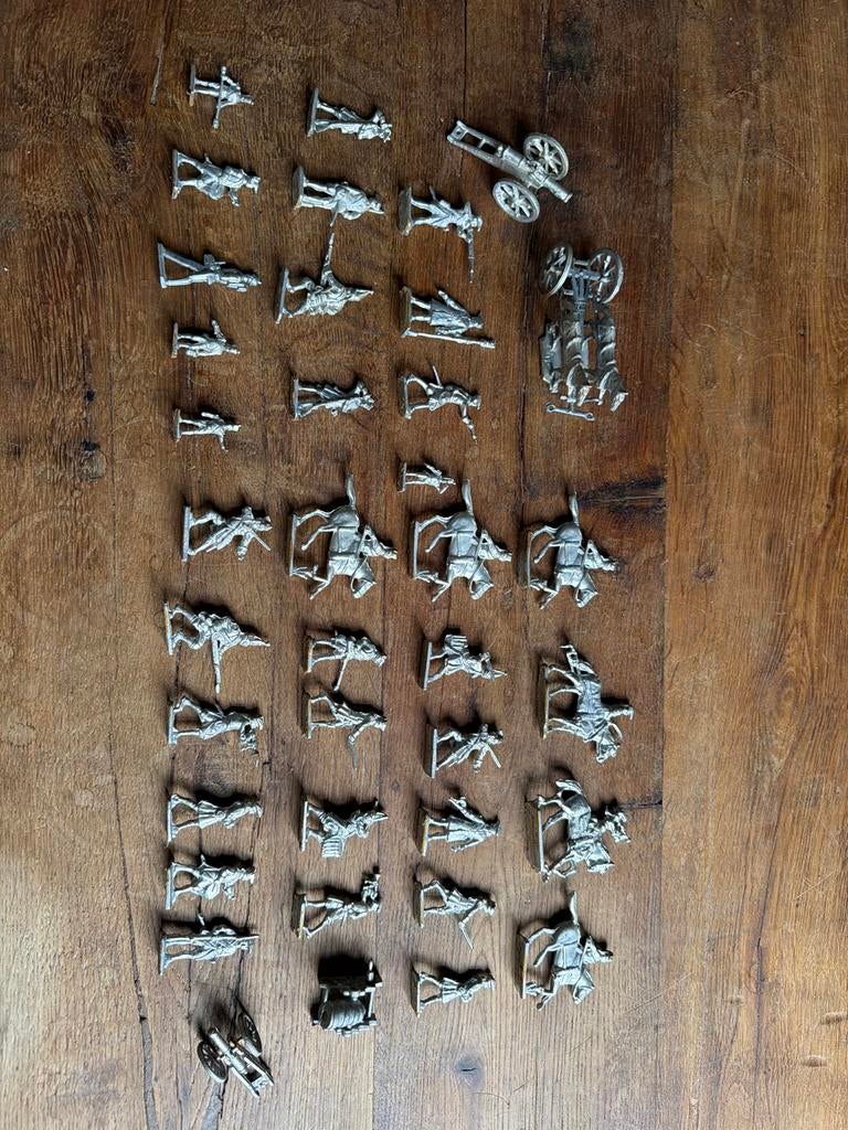 38 tinnen/loden soldaatjes en kanonnen, Ophalen of Verzenden, Gebruikt