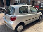 Toyota Yaris 1.3 16V 3DR Linea Luna 2001 Grijs, Auto's, Voorwielaandrijving, 1299 cc, 31 €/maand, 4 cilinders