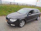 Skoda Superb Combi Skoda Superb 1.6 tdi navigatie xenon airc, Voorwielaandrijving, Euro 5, Gebruikt, 4 cilinders