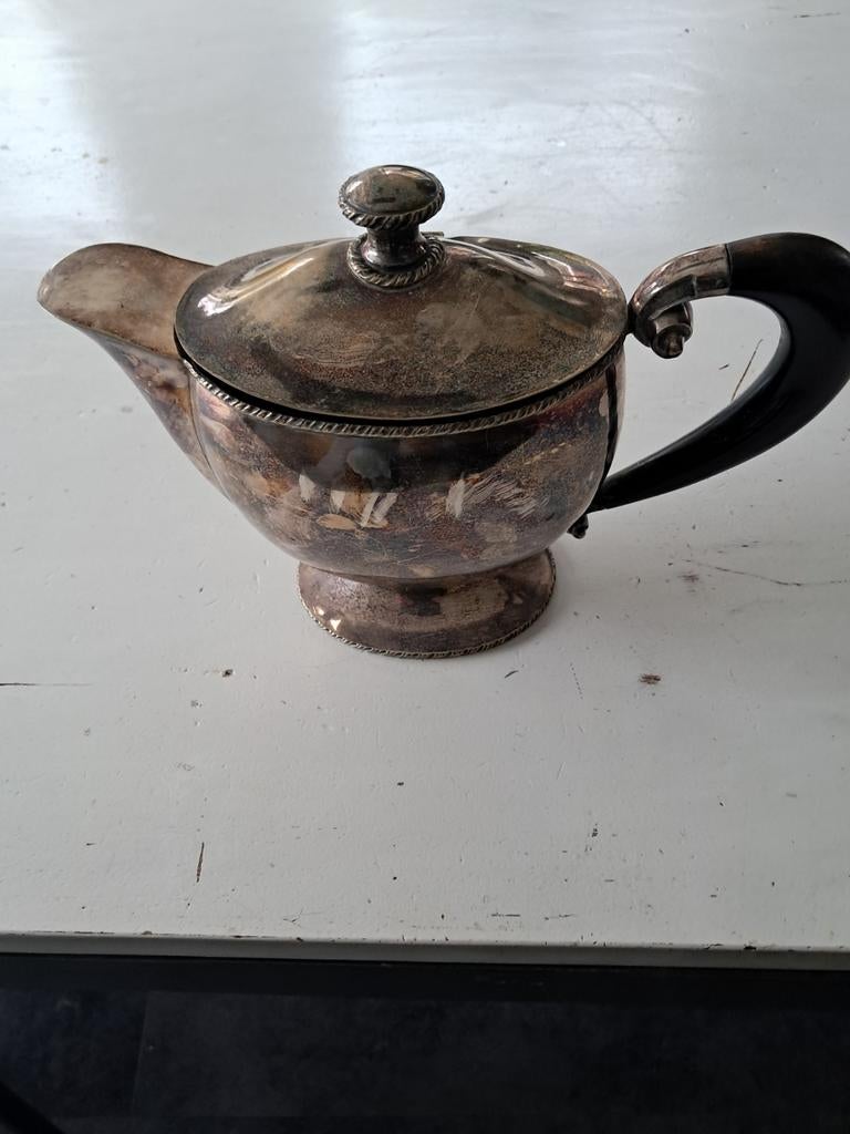 Verziverde theepot, Ophalen