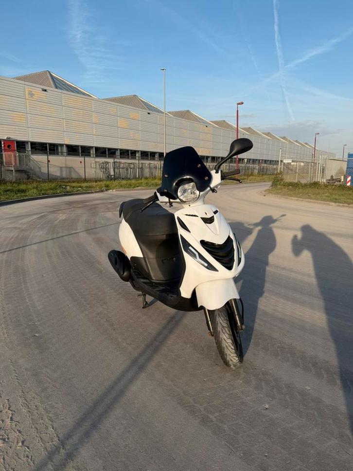 Piaggio Zip Brom 2013 4Takt, Fietsen en Brommers, Scooters | Piaggio, Zo goed als nieuw, Zip, Benzine, Ophalen of Verzenden