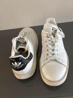 Adidas sneakers, Ophalen of Verzenden, Zo goed als nieuw, Schoenen