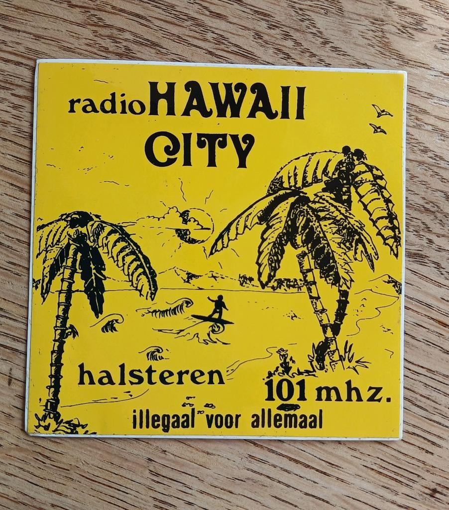 Sticker piraat amateur zender Radio Hawaii City, HALSTEREN, Ophalen of Verzenden, Zo goed als nieuw