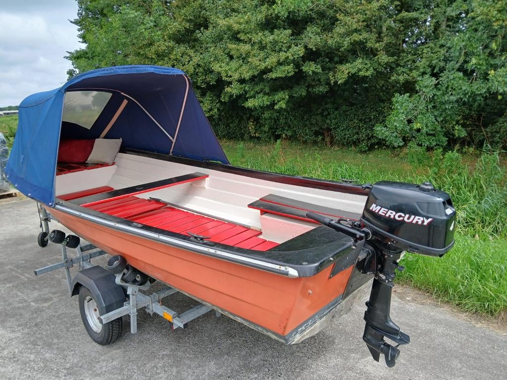 VAARKLAAR! Zeer nette ruime boot inclusief 4 PK Mercury, Watersport en Boten, Ophalen, Zo goed als nieuw, Motor en Techniek, Motorboot