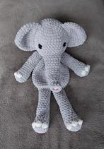 Knuffel Ollie olifant met chenille garen., Ophalen of Verzenden, Nieuw, Kraamcadeau