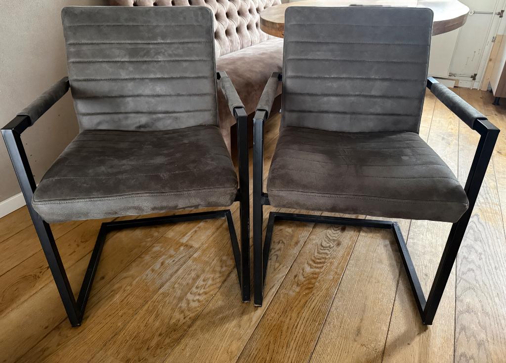 Eetkamerstoelen antraciet 2stuks, Huis en Inrichting, Stoelen, Ophalen, Zo goed als nieuw, Grijs