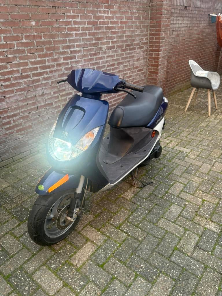 Peugeot vivacity 2005, Fietsen en Brommers, Snorfietsen en Snorscooters, Ophalen of Verzenden, Zo goed als nieuw, Tweetakt, Peugeot