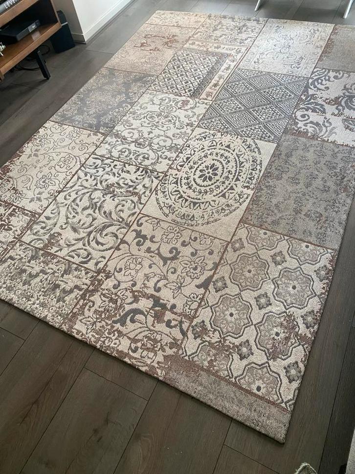 Karpett - Modern Vloerkleed met Patchwork Design, Huis en Inrichting, Stoffering | Tapijten en Kleden, Gebruikt, 150 tot 200 cm