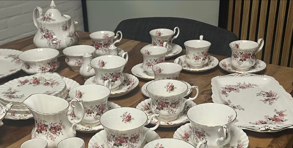 Royal Albert Lavender Rose Serviess -Perfecte Staat 36-delig, Ophalen of Verzenden