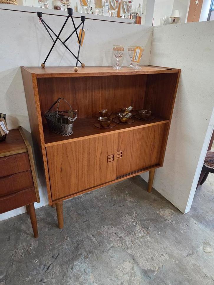 Vintage Mid-Century  deeens schuifdeur kastje boekenkast, Huis en Inrichting, Kasten | Boekenkasten, Gebruikt, Ophalen