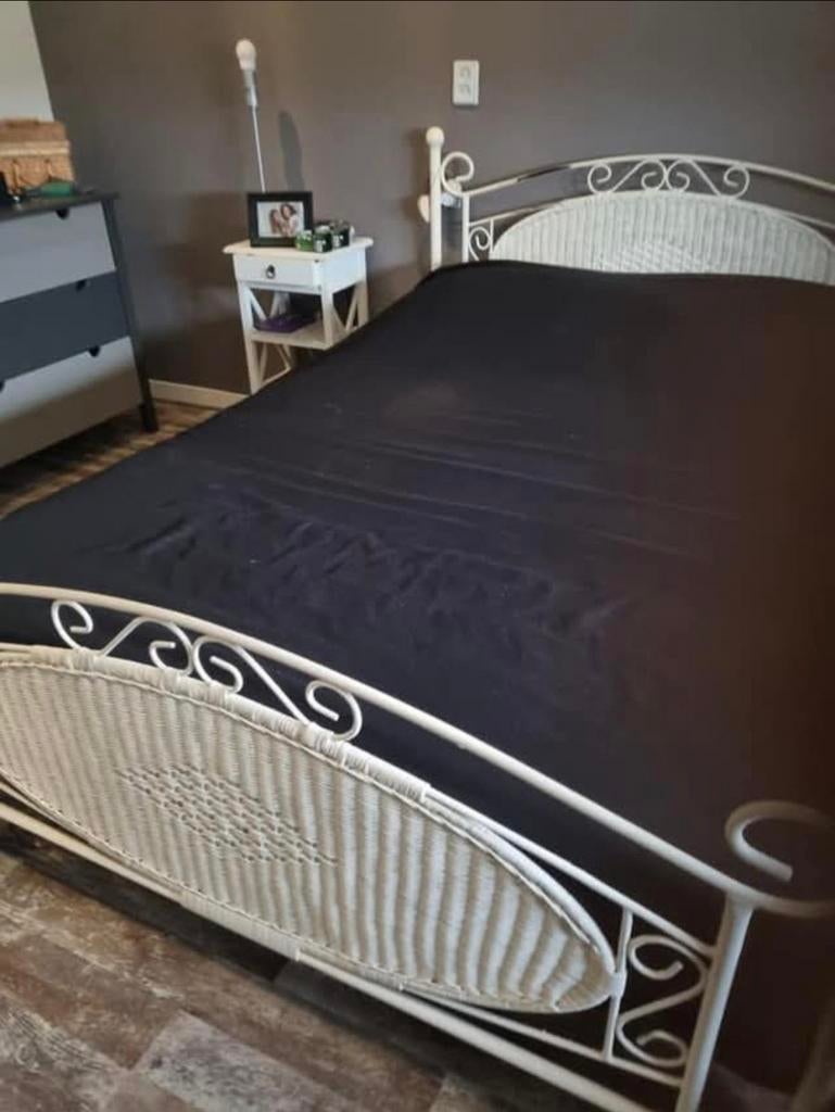 Brocante tweepersoonsbed., Huis en Inrichting, Slaapkamer | Bedden, Ophalen, Gebruikt, Wit, 140 cm