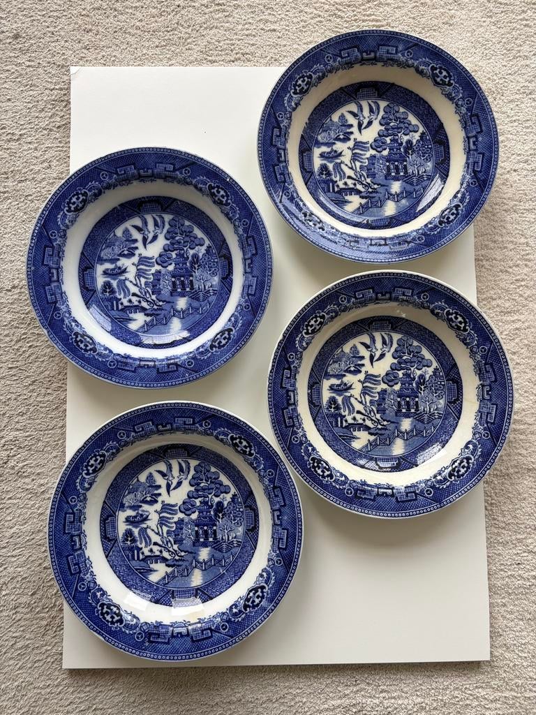 4 Petrus Regout Maastricht borden, Antiek en Kunst, Ophalen