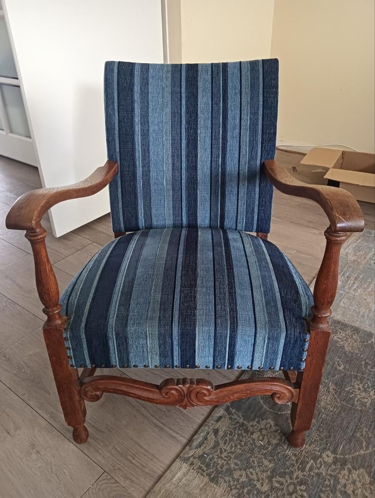 Antieke relax fauteuil met gestreepte bekleding, Antiek en Kunst, Antiek | Meubels | Stoelen en Banken, Ophalen