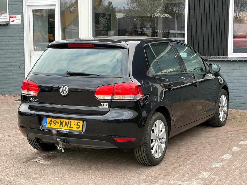 Volkswagen Golf 1.2 TSI Tour II BlueMotion Airco / Scherm, Voorwielaandrijving, Euro 5, Gebruikt, 4 cilinders