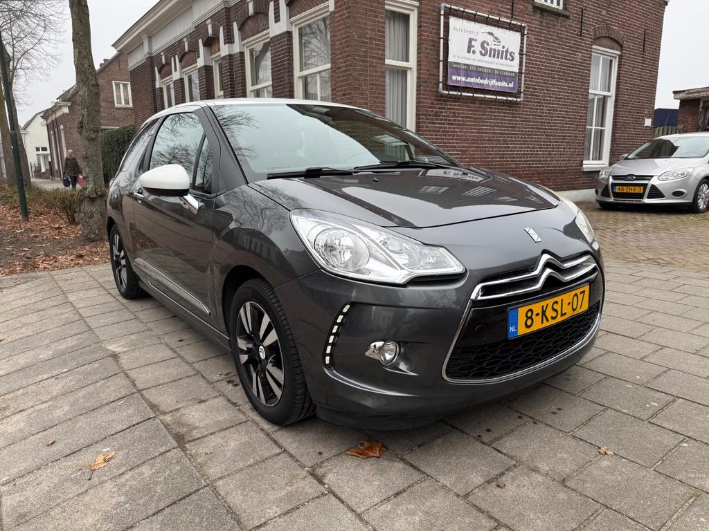 Citroen DS3 1.6 VTi So Chic AUTOMAAT EERSTE EIGENAARESE 76 Z, Auto's, Citroën, Euro 5, 15 km/l, Gebruikt, 4 cilinders