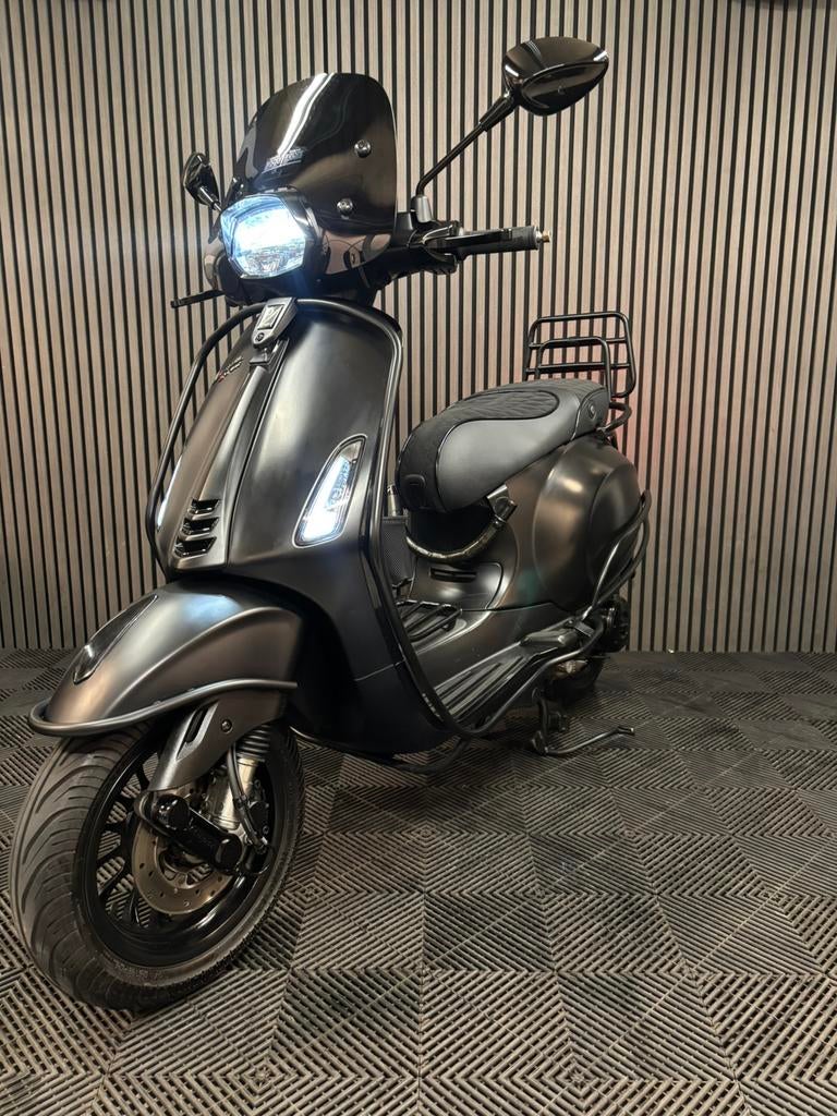 VESPA SPRINT 4T 3V BROM 2019 FULL OPTION MAT ZWART, Fietsen en Brommers, Scooters | Vespa, Maximaal 45 km/u, Vespa S, Ophalen of Verzenden