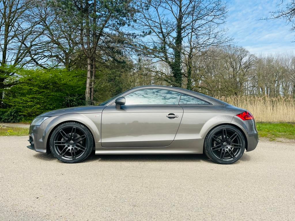 Audi TT 2.0 TFSI Coupe Quattro S-tronic 2011 Dakota-grijs, Auto's, Audi, Automaat, Euro 5, TT, Zwart