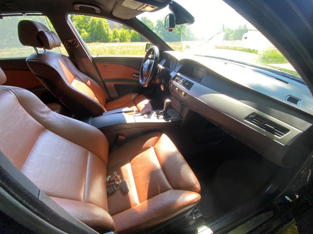 BMW 5-serie Touring 530d M PAKKET High Executive, Auto's, Achterwielaandrijving, Gebruikt, 2000 kg, 1655 kg