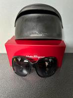 Dames zonnebril van Salvatore Ferragamo, Ophalen of Verzenden, Zo goed als nieuw