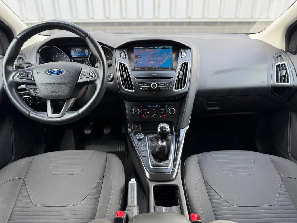 Ford Focus Wagon 1.0 Titanium |Navi|CruiseCtrl|PDC|Stuur/Sto, Gebruikt, Zwart, Handgeschakeld, 1216 kg