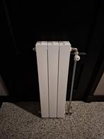 Witte radiator met bevestigingsmateriaal, Ophalen, Gebruikt, Minder dan 30 cm, Radiator
