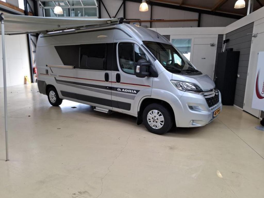 2018 Adria Twin 600 SPT 130PK Vastbed Airco Plisse 92000Km, Caravans en Kamperen, Campers, Luifel, Buscamper of Camperbus, Fiat