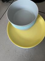 12 plastic bordjes en kommetjes, Overige materialen, Ophalen of Verzenden, Zo goed als nieuw, Bord(en)
