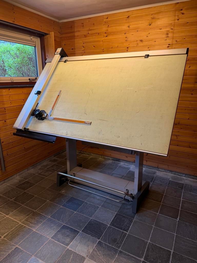 Professionele tekentafel met Mutoh lineaal systeem, Ophalen, Gebruikt, 150 tot 170 cm