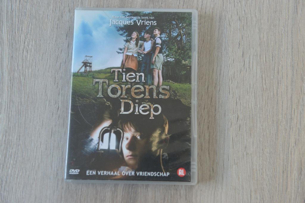 TIEN TORENS DIEP ( EEN VERHAAL OVER VRIENDSCHAP ) 3DVDbox, Alle leeftijden, Verzenden, Zo goed als nieuw, Komedie