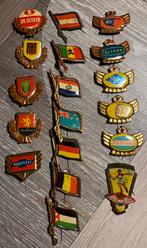 Verzameling van vintage speldjes: auto, vlaggen, Dr. Oetker, Ophalen of Verzenden, Zo goed als nieuw